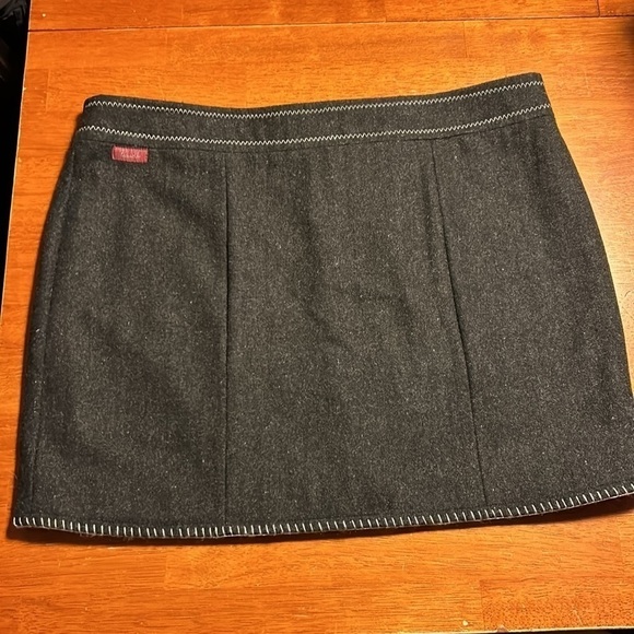 Purnell Blanket Stitch Wool Wrap Skirt with Zipper size 10/30 - Picture 4 of 9